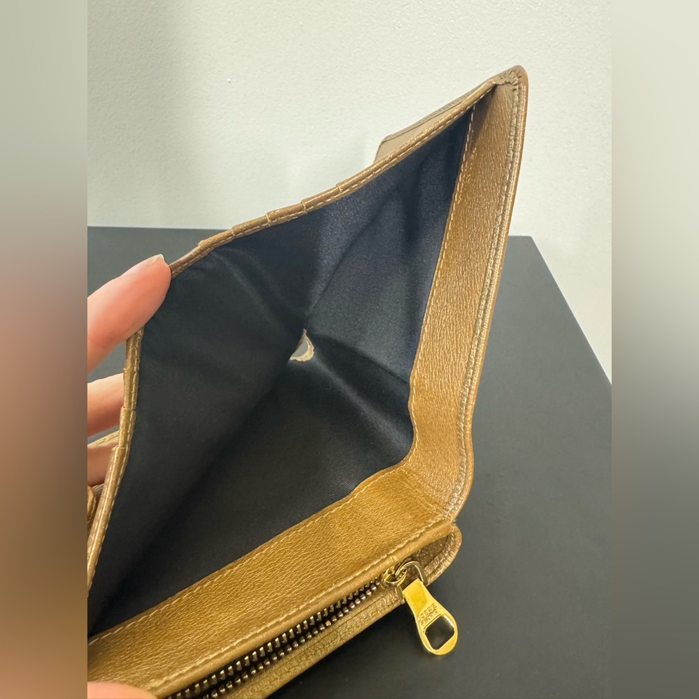 Loewe Gold Shimmer Leather Wallet AUTHENTIC EUC Card holder zipper closure - Picture 8 of 13